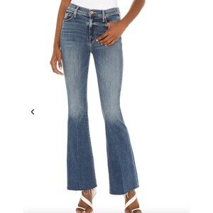 MOTHER The Weekender Mid Rise Flared Jeans in Walking On Coals Size 29